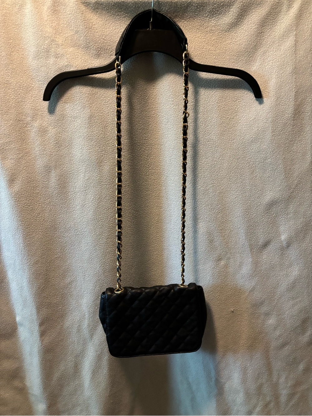 Forever 21 Black Quilted Crossbody with Gold-Chain Strap